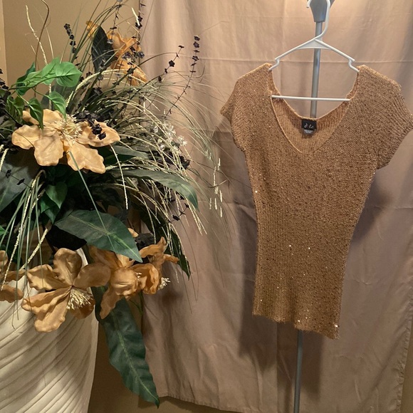 Short sleeve sweater top - Picture 4 of 6